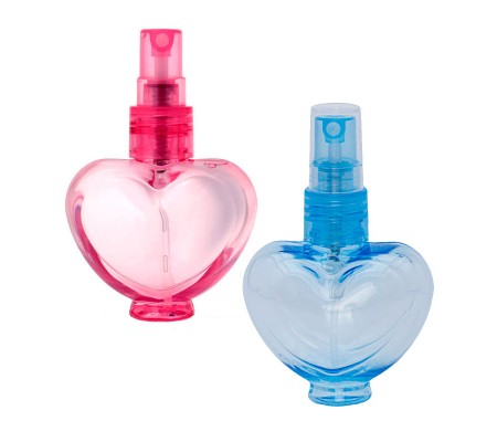 Пластиковый флакон в форме сердца голубого цвета со спреем дозатором