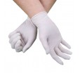 Одноразовые нитриловые перчатки для защиты рук во время работы