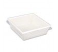 Белый бумажный контейнер квадратной формы для готовых блюд